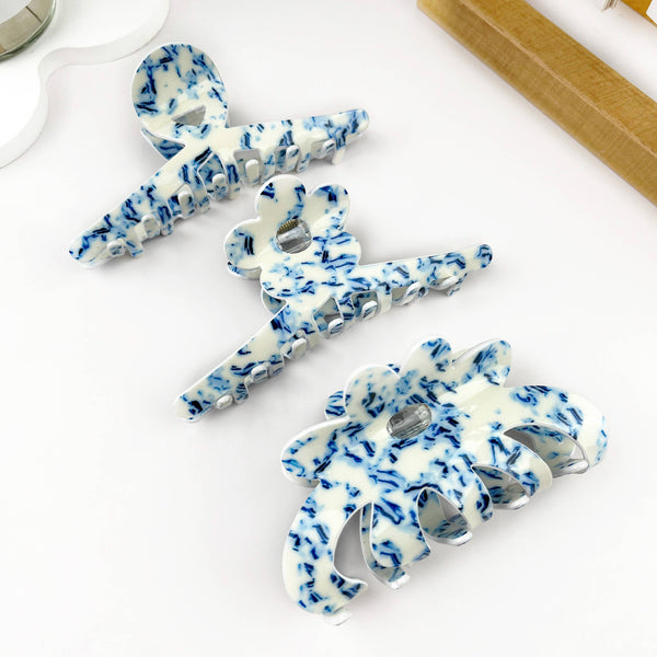 Vintage blue and white porcelain pattern hair claw clip